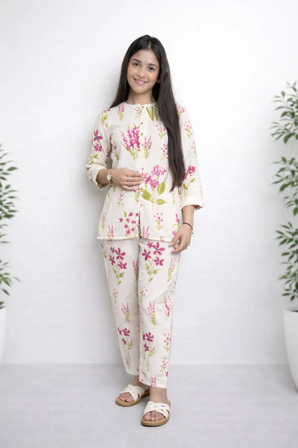 Cream Floral Printed Women Co-Ord Set with Matching Pants