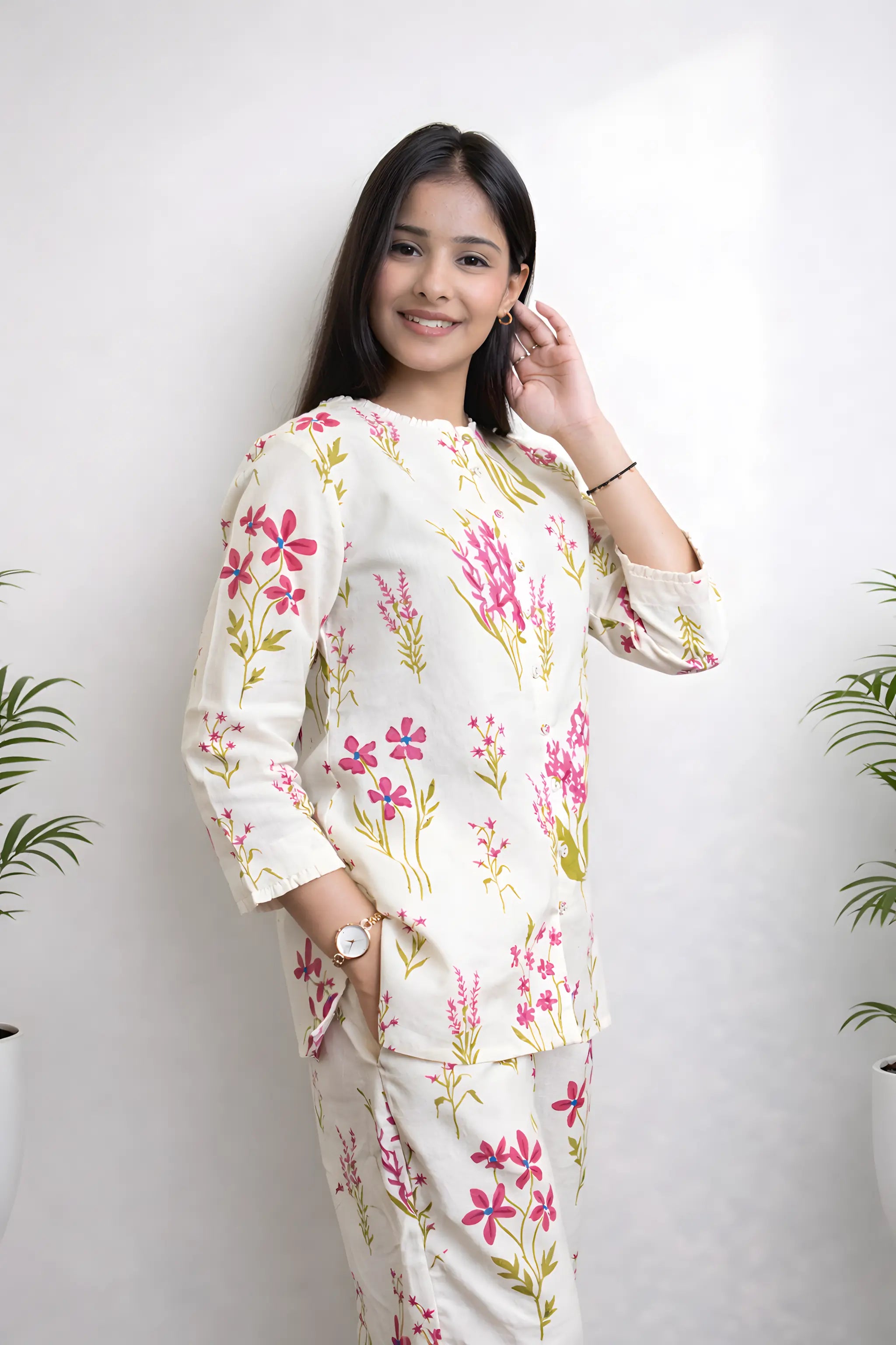 Cream Floral Printed Women Co-Ord Set with Matching Pants